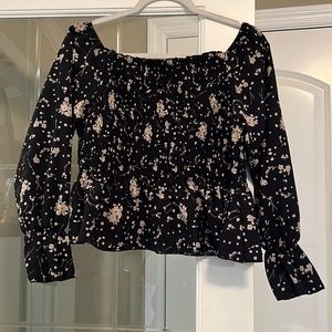 Black Long Sleeve Crop Top